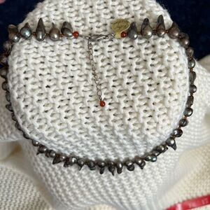 ✨ NWOT Olive Green Blister Pearl Necklace – 16” + 2” Extender ✨